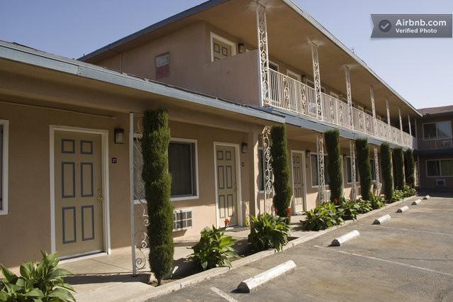 Holiday Motel - Fresno Zewnętrze zdjęcie