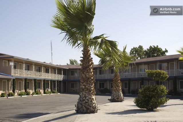 Holiday Motel - Fresno Zewnętrze zdjęcie