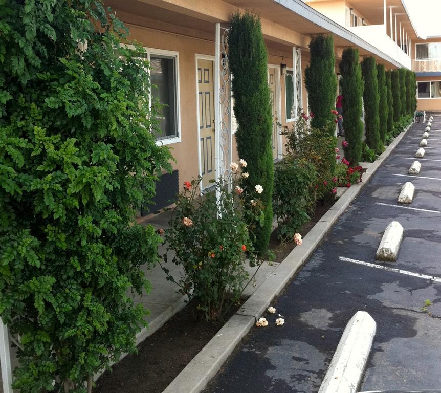 Holiday Motel - Fresno Zewnętrze zdjęcie